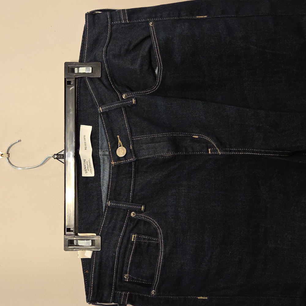 Signature by Levi Strauss Mid Rise Denim Capris Womens 18 (Waist 34) - Picture 3 of 8